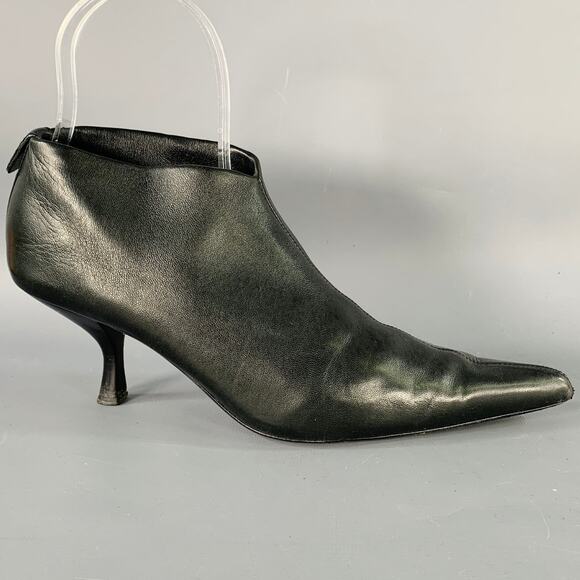 THE ROW Size 7.5 Black Leather Pointed Toe Kitten Heel Ankle Boots - Picture 2 of 9